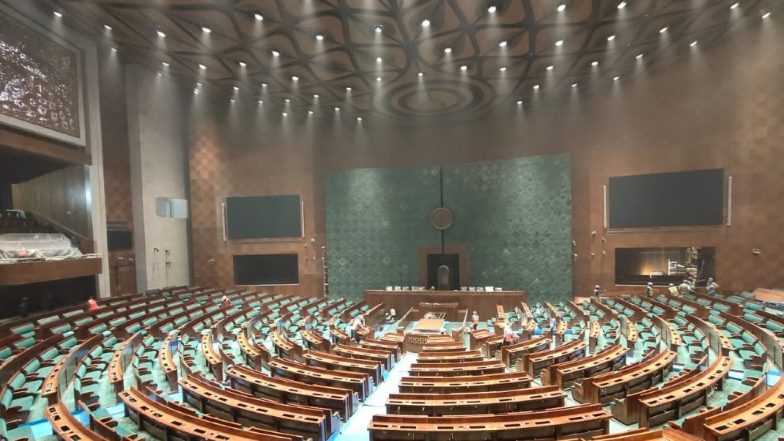 New Parliament Building Pics: నూతన పార్లమెంట్ లోపలి ఫోటోలు వచ్చేశాయ్, మార్చిలో కొత్త భవనాన్ని ప్రారంభించే అవకాశం, లోపల ఎలా ఉందో చూడండి!