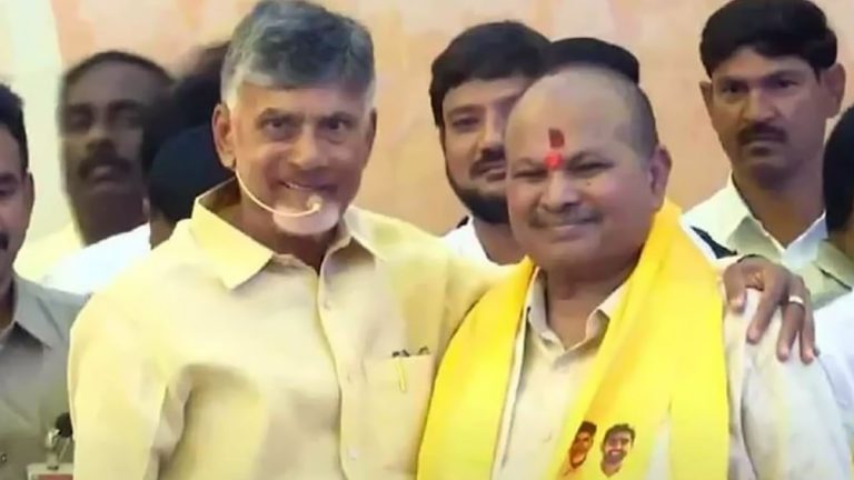 Kanna Joins TDP: వీడియో ఇదిగో..టీడీపీలో చేరిన కన్నా లక్ష్మీ నారాయణ, జగన్‌పై తీవ్ర విమర్శలు చేసిన ఉమ్మడి ఏపీ మాజీ మంత్రి