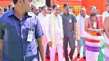 CM KCR Visits Kondagattu Temple: ముగిసిన సీఎం కేసీఆర్‌ కొండగట్టు పర్యటన, ఆలయ అభివృద్ధికి మరో రూ.500 కోట్ల నిధులు, దేశంలో అతిపెద్ద హనుమాన్‌ క్షేత్రంగా తీర్చిదిద్దుతామని ప్రకటన