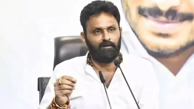 Kodali Nani on Pawan Kalyan: చంద్రబాబుకు మద్దతు ఇస్తే పవన్ కళ్యాణ్‌ను బట్టలూడదీసి రోడ్డు మీద నిలబెడతాం, కొడాలి నాని సంచలన వ్యాఖ్యలు