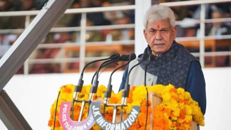 Mahatma Gandhi: గాంధీజీకి డిగ్రీ లేదు.. కానీ జాతిపిత అయ్యారు.. జమ్ముకశ్మీర్‌ ఎల్జీ మనోజ్‌ సిన్హా వ్యాఖ్యలు