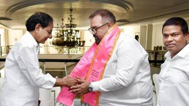 Abhay Kailasrao Patil Joins BRS: బీఆర్ఎస్‌లో చేరిన ఎన్సీపీ నేత అభ‌య్ కైలాస్ రావ్ చిక్ట‌గోంక‌ర్, కండువా క‌ప్పి పార్టీలోకి ఆహ్వనించిన సీఎం కేసీఆర్