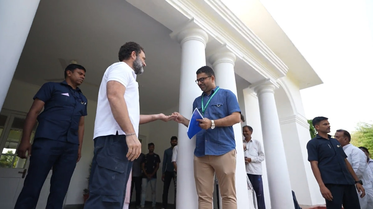 Rahul Hands Over Official Bungalow: ఇళ్లు ఖాళీ చేసిన రాహుల్, అధికారిక నివాసం తాళాలు అప్పగింత, ఇకపై తల్లితోనే ఉంటానంటూ ప్రకటన