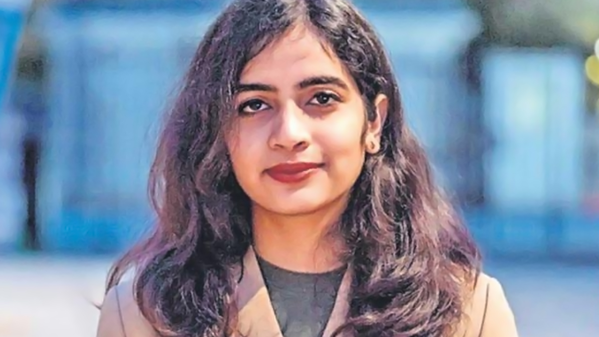 Hyderabad Student Died In London: ఇంగ్లాండ్‌లో హైదరాబాద్‌ యువతి మృతి, సరదాకోసం బీచ్‌కు వెళ్లి అలల్లో చిక్కుకున్న సాయితేజస్వీ రెడ్డి, మృతదేహాన్ని హైదరాబాద్‌ తీసుకువచ్చేందుకు యత్నాలు