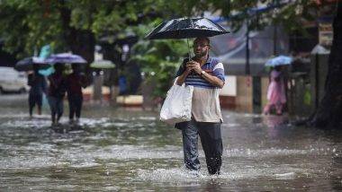 Hyderabad Rains: వీడియోలు ఇవిగో, హైదరాబాద్‌ను ముంచెత్తిన అకాల వర్షం, ఈదురు గాలులతో వాన, పలు ప్రాంతాల్లో భారీగా ట్రాఫిక్ జాం