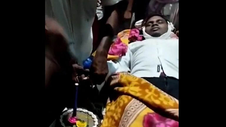 Telangana Tragedy: పుట్టినరోజు రోజే గుండె పోటుతో చనిపోయిన యువకుడు, శవంతోనే కేక్ కట్ చేయించిన కుటుంబ సభ్యులు..