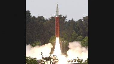 Agni-1: నిప్పులు చిమ్ముకుంటూ నింగిలోకి అగ్ని-1, బాలిస్టిక్‌ మిస్సైల్‌ అసాధారణమైన ఖచ్చితత్వంతో లక్ష్యాలను ఛేదించిందని తెలిపిన రక్షణ మంత్రిత్వశాఖ