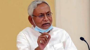 CM Nitish Kumar Security Breach: సీఎం నితీశ్ కుమార్ వైపు దూసుకొచ్చిన బైక్, వెంటనే ఫుట్ పాత్ పైకి జంప్ చేసిన బీహార్ ముఖ్యమంత్రి