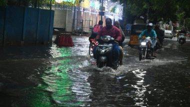 Chennai Rains: భారీ వర్షాలకు చెన్నై విలవిల, స్కూళ్లకు సెలవు ప్రకటించిన ప్రభుత్వం, విమాన రాకపోకలు ఆలస్యం, నేడు భారీ వర్షాలు పడే అవకాశం