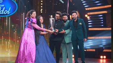Telugu Indian Idol 2 Winner: తెలుగు ఇండియ‌న్ ఐడ‌ల్-2‌ విజేతగా సౌజన్య, అల్లు అర్జున్ చేతుల మీదుగా ట్రోఫీతో పాటు రూ.10 ల‌క్షల నగదు బహుమతి
