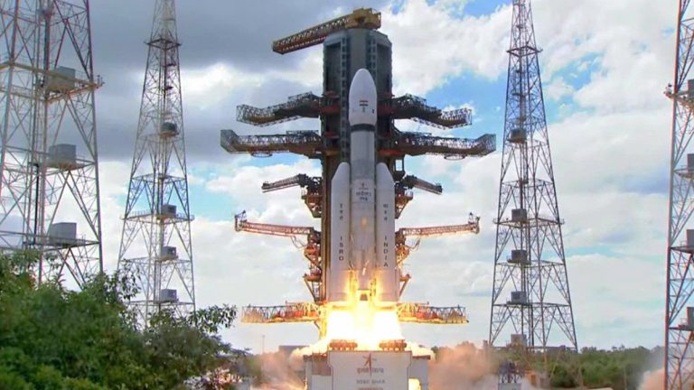 Chandrayaan-3 Latest Update: విజయవంతంగా చంద్రుని వద్దకు పరిగెడుతున్న చంద్రయాన్ 3, రెండవ కక్ష్య-రేపన విన్యాసం సక్సెస్ అని తెలిపిన ఇస్రో