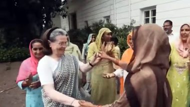 Sonia Gandhi Dance Video: సోనియాగాంధీ డ్యాన్స్ వీడియో ఇదిగో, మహిళా రైతులతో కలిసి చిందేసిన కాంగ్రెస్‌ మాజీ అధ్యక్షురాలు