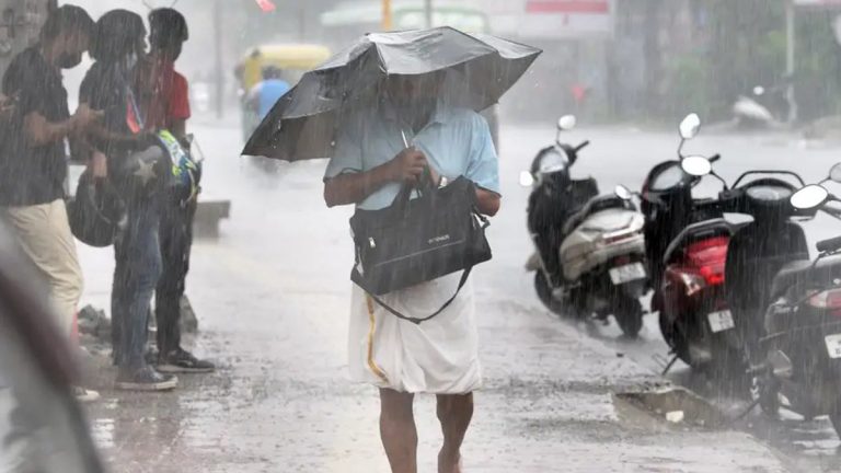 TS Weather Alert: తెలంగాణలో మూడు రోజులు వర్షాలే.. వాతావరణ శాఖ అలర్ట్‌