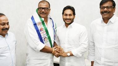 Anam Jayakumar Reddy Joins YSRCP: నెల్లూరులో టీడీపీకి షాక్, వైసీపీ కండువా కప్పుకున్న ఆనం జయకుమార్‌రెడ్డి,సీఎం​ వైఎస్‌ జగన్‌ సమక్షంలో పార్టీలో చేరిక