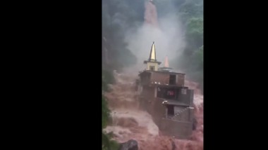 Himachal Floods: వీడియో ఇదిగో, ఆలయంపై నుండి పోటెత్తిన భారీ వరద, తట్టుకుని నిలబడిన సిర్మౌర్‌లోని దేవాలయం