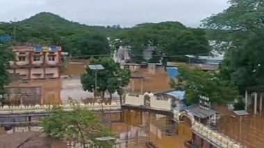 Telangana Rains: భారీ వర్షానికి నీట మునిగిన సమ్మక్క, సారలమ్మ గద్దెలు, తెలంగాణను వణికిస్తున్న భారీ వరదలు