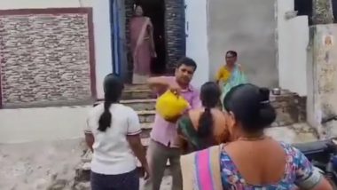 Telangana: వీడియో ఇదిగో, తీసుకున్న అప్పు తిరిగి ఇవ్వాలంటూ అతని ఇంటి ఎదుట కిరోసిన్ పోసుకొని కుటుంబం ఆత్మహత్యాయత్నం