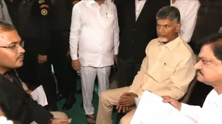 Chandrababu Arrest Update: చంద్రబాబు అరెస్ట్ తర్వాత ఏపీలో టెన్షన్.. టెన్షన్.. లైవ్ వీడియో ఇదిగో..