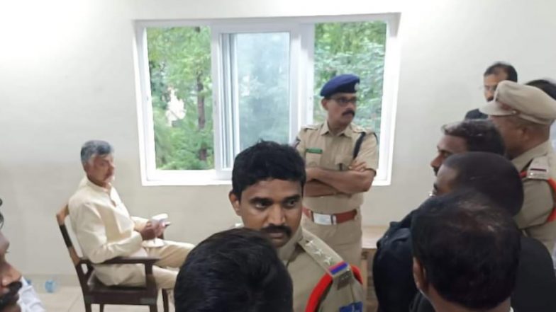 Chandrababu in Court: ఏసీబీ కోర్టులో చంద్రబాబు పిటిషన్.. రాజకీయ లబ్ది కోసమే తనపై ఆరోపణలు చేస్తున్నారన్న చంద్రబాబు.. వాంగ్మూలం తీసుకున్న న్యాయమూర్తి
