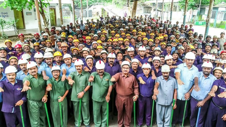 Singareni Election: సింగ‌రేణిలో కొన‌సాగుతున్న పోలింగ్, కోల్ బెల్ట్ లో జెండా పాతేది ఎవ‌ర‌న్న‌ది తేలేది అర్ధ‌రాత్రి త‌ర్వాతే, ఓటు హ‌క్కు వినియోగించుకోనున్న 39 వేల కార్మికులు