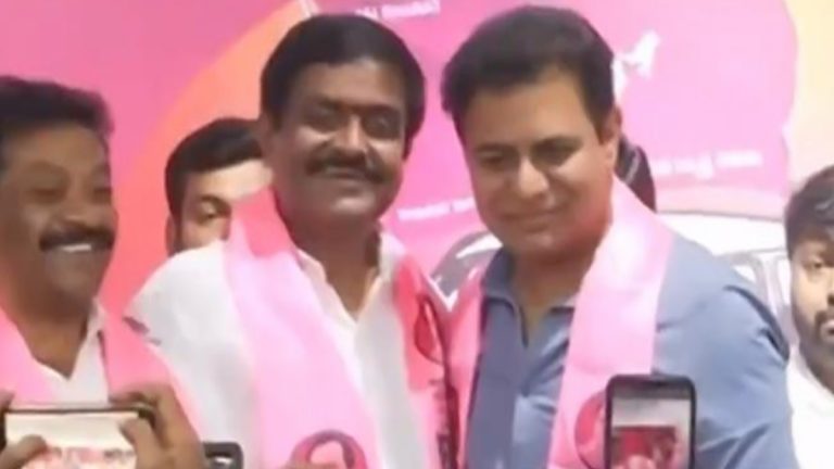 Telangana Assembly Elections 2023: బీఆర్ఎస్⁬లో చేరిన జిట్టా బాలకృష్ణారెడ్డి, గులాబీ గూటికి ఉద్యమ నేత రావటం ఆనందంగా ఉందని తెలిపిన కేటీఆర్