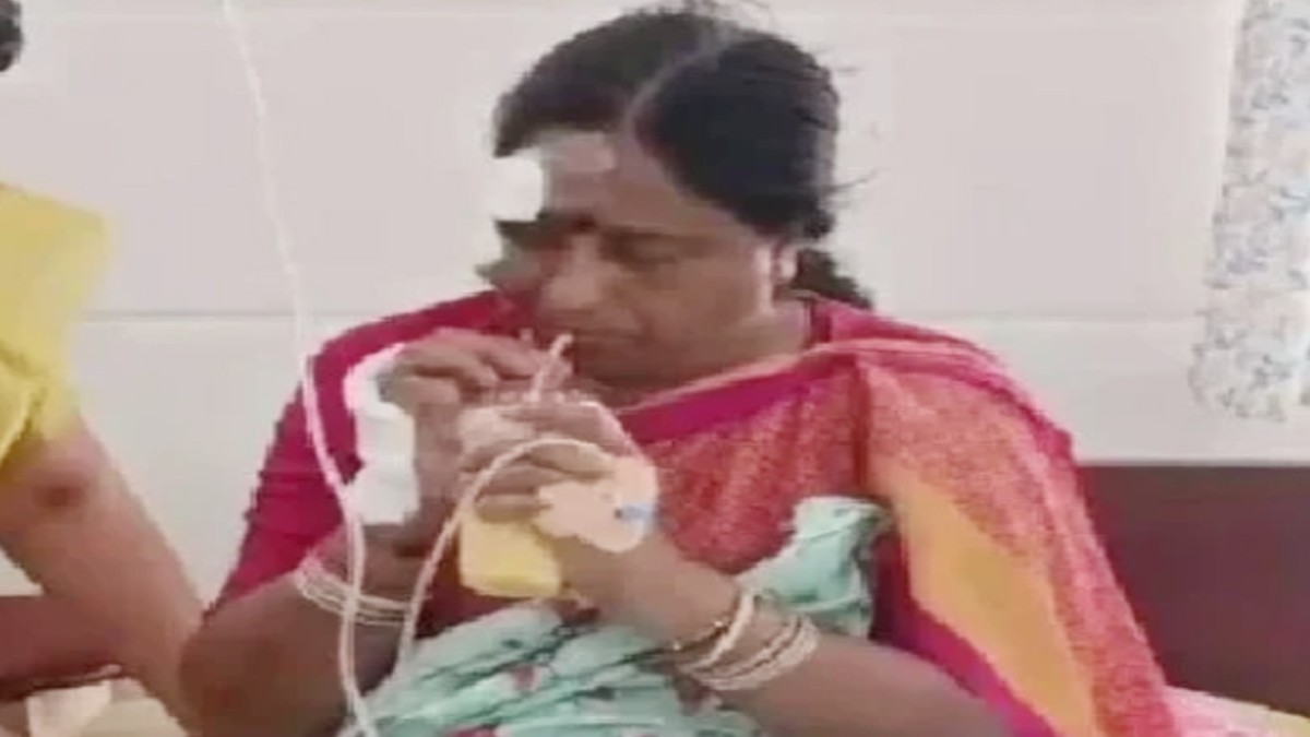 Konda Surekha Injured: రాహుల్ గాంధీ బైక్ ర్యాలీలో అపశృతి, బైక్ నడుపుతూ కింద పడ్డ కొండా సురేఖ, ముఖానికి, చేతికి గాయాలు