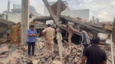 Meerut Factory Blast: సబ్బుల ఫ్యాక్టరీలో ఘోర ప్రమాదం, వెంట వెంటనే రెండు పేలుళ్లు, నలుగురు మృతి , మరో 5 మందికి గాయాలు, వీడియో ఇదిగో..