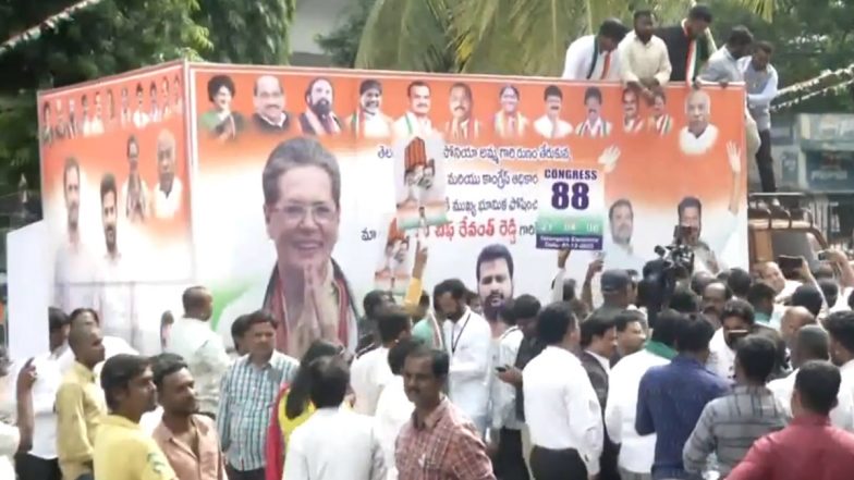 Telangana Election Results 2023: వీడియో ఇదిగో, సోనియా గాంధీకి పాలాభిషేకం చేస్తున్న కాంగ్రెస్ కార్యకర్తలు, తెలంగాణ ఎన్నికల ఫలితాల్లో దూసుకుపోతున్న కాంగ్రెస్