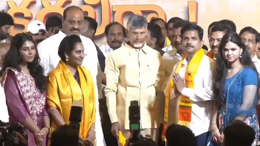 Andhra Pradesh Politics: వీడియో ఇదిగో, ఎట్టకేలకు టీడీపీ తీర్థం పుచ్చుకున్న వైసీపీ బహిష్కృత ఎమ్మెల్యేలు, చంద్రబాబు సమక్షంలో తెలుగుదేశం పార్టీలో చేరిన మేకపాటి చంద్రశేఖరరెడ్డి, ఉండవల్లి శ్రీదేవిలు