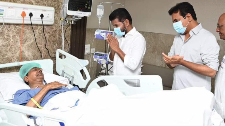 Telangana CM Revanth Reddy visits Yashoda Hospital: యశోదా ఆసుపత్రిలో చికిత్స పొందుతున్న మాజీ సీఎం కేసీఆర్ గారిని పరామర్శించిన సీఎం రేవంత్ రెడ్డి.