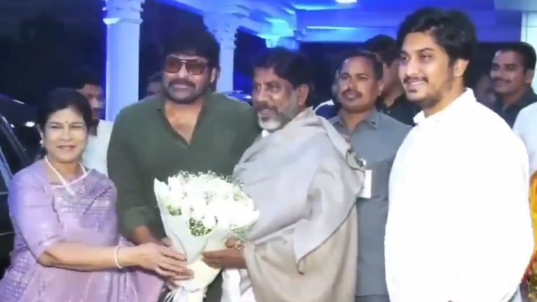 Chiranjeevi Meet Deputy CM Bhatti: వీడియో ఇదిగో, డిప్యూటీ సీఎం భట్టిని కలిసిన మెగాస్టార్ చిరంజీవి, శాలువాతో సత్కరించిన విక్రమార్క దంపతులు