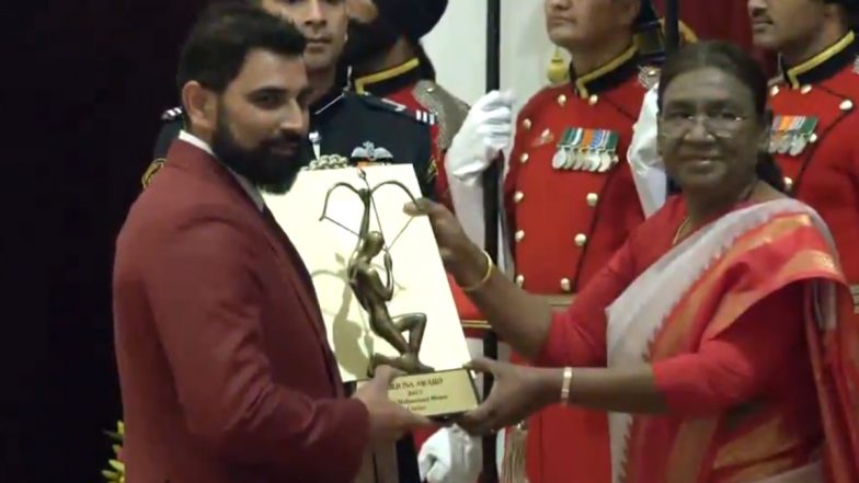 Shami Received Arjuna Award: రాష్ట్రపతి చేతుల మీదుగా అర్జున అవార్డు అందుకున్న మొహమ్మద్ షమీ, జాతీయ క్రీడా అవార్డుల కార్యక్రమంలో ప్రదానం చేసిన ముర్ము