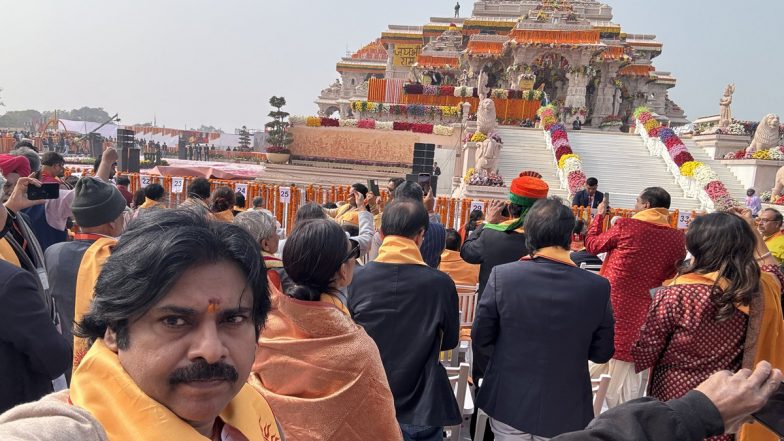 Pawna Kalyan Selfie at Ram Mandir: అయోధ్య రామమందిరం ఎదుట సెల్ఫీ తీసుకున్న పవన్ కళ్యాణ్, రామ కార్యం అంటే రాజ్య కార్యం, ప్రజా కార్యం అంటూ ట్వీట్