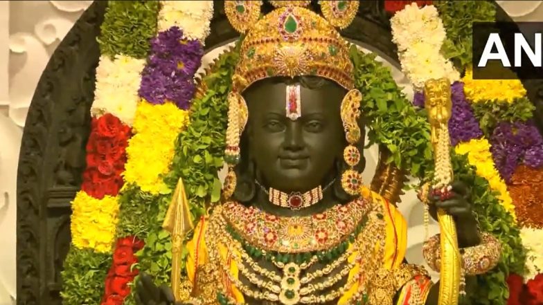 Ram Mandir Pran Pratishtha Ceremony: రామ్ లల్లా విగ్రహం మొదటి విజువల్స్ ఇవిగో, దేదీప్యమానంగా వెలిగిపోతున్న బాలరాముడు