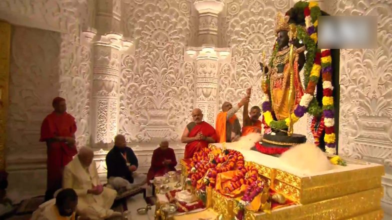 Ram Lalla Idol Revealed: అయోధ్య రాముడి తొలి దర్శనం వీడియో ఇదిగో, బాలరాముడి ఫోటోను చూసి తన్మయంతో పులకించిపోతున్న భక్తులు