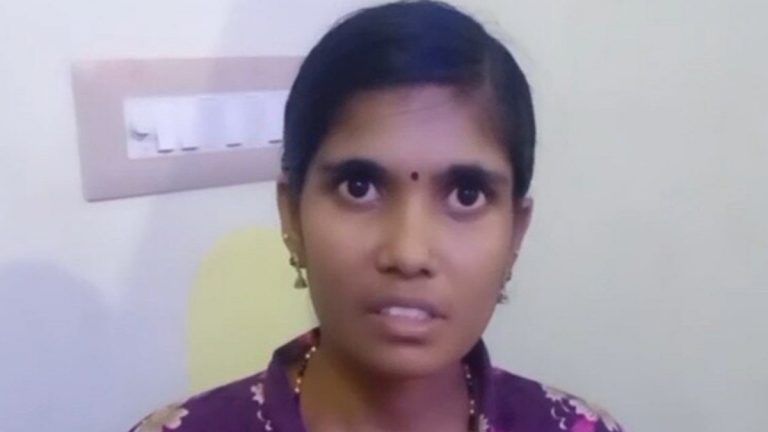 Husband Locks-up Wife for 12 years: పుష్కర కాలంపాటు ఒకే గదిలో భార్యను నిర్బంధించిన భర్త.. భర్తపై ఫిర్యాదు చేయడానికి బాధితురాలు నిరాకరణ.. నిందితుడికి కౌన్సెలింగ్‌ ఇచ్చిన పోలీసులు