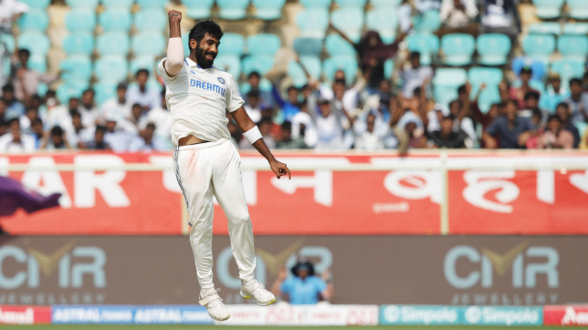 ICC Rankings: ఐసీసీ టెస్టు ర్యాంకింగ్స్‌,నంబర్ వన్ స్థానం కైవసం చేసుకున్న భార‌త స్టార్ పేస‌ర్ జ‌స్ప్రీత్ బుమ్రా,  ర‌విచంద్ర‌న్ అశ్విన్‌ వెన‌క్కి
