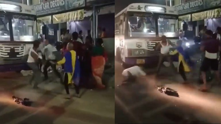 Male Passengers Fight for Seat in RTC Bus: బస్సులో ఉన్న ఒక్క సీటు కోసం కొట్టుకున్న ఇద్దరు మగ ప్రయాణికులు, వీడియో ఇదిగో..