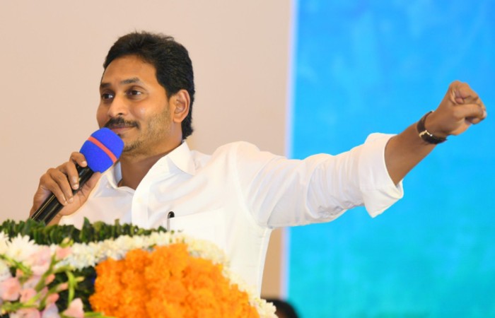 Andhra Pradesh: వైఎస్సార్ ఆసరా, జగనన్న విద్యాదీవెన నిధులు విడుదల, రెండు మూడు రోజుల్లో మిగిలిన పథకలకూ నిధులు విడుదల చేయనున్న జగన్ సర్కారు