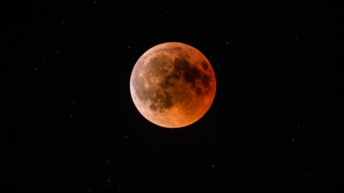 Lunar Eclipse 2026: చంద్రుడు ఎప్పుడు ఎర్రగా మారనున్నాడు.. కచ్చితమైన సమయం, ఎక్కడ చూడొచ్చు.. రక్తవర్ణ చంద్రుడి అద్భుత దృశ్యం పూర్తి వివరాలు ఇవిగో..
