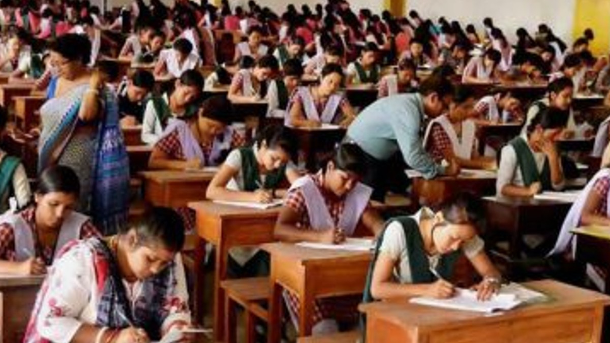 TS SSC Exam Date 2024 Out: తెలంగాణలో టెన్త్‌ పరీక్షల షెడ్యూల్‌ విడుదల, ఈనెల 18 నుంచి ఏప్రిల్ 2వరకు పదో తరగతి పరీక్షలు, పూర్తి వివరాలు ఇవిగో..