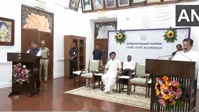 Ponmudy Sworn as TN minister: మంత్రిగా ప్రమాణ స్వీకారం చేసిన పొన్ముడి, సుప్రీంకోర్టు అక్షింతలతో దిగి వచ్చిన తమిళనాడు గవర్నర్‌ ఆర్‌ఎన్‌ రవి, వీడియో ఇదిగో..