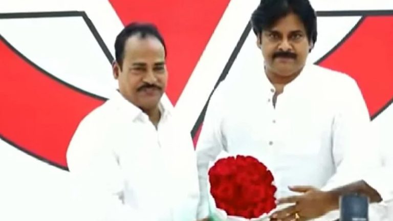 Arani Srinivasulu Joins Janasena: జనసేనలో చేరిన చిత్తూరు వైసీపీ ఎమ్మెల్యే ఆరణి శ్రీనివాసులు, తనకు టికెట్ ఇవ్వకుండా జగన్ అన్యాయం చేశారని ఆవేదన