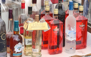 Liquor Prices Hike: తెలుగు రాష్ట్రాల్లో మందు బాబులకు షాక్.. అటు ఏపీలో, ఇటు తెలంగాణలో భారీగా ధరల పెంపు.. పూర్తి వివరాలు ఇవిగో..!