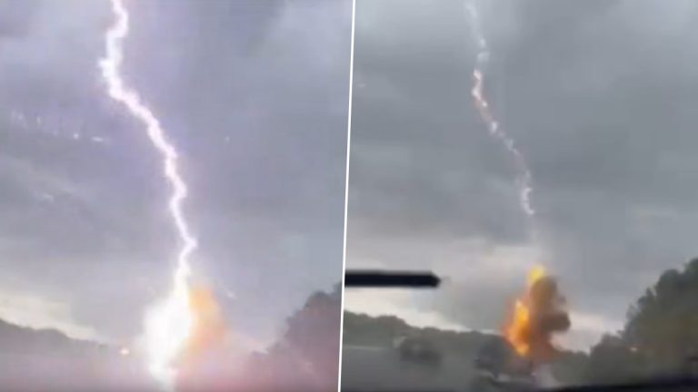 Vehicle Struck by Lightning: బాబోయ్.. రోడ్డుపై వెళుతున్న వాహనంపై పెద్ద మెరుపుతో పడిన పిడుగు, వీడియో చూస్తే షాక్ అవ్వాల్సిందే..