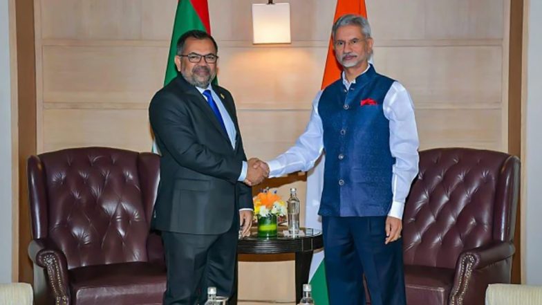 India-Maldives Row: మాల్దీవులు-భారత్‌ సమావేశమైన మరుసటి రోజే కీలక పరిణామం, మాల్దీవుల్లో ఉన్న చివరి బ్యాచ్ సైనికులను పూర్తిగా స్వదేశానికి రప్పించిన భారత్
