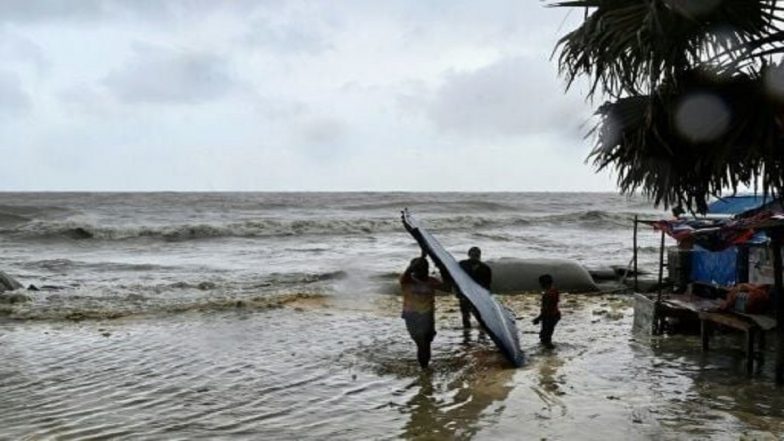 Cyclone Montha: 17కి.మీ వేగంతో తీరం వైపు దూసుకువస్తోన్న మొంథా తుఫాను, ఎగసిపడుతున్న అలలు, రేపు తీరం దాటే అవకాశం, అత్యవసర సాయంపై ఏపీ చంద్రబాబుకు ప్రధాని మోదీ ఫోన్..