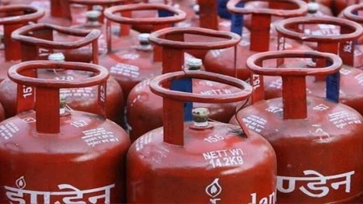 LPG Price Hike: దసరా పండుగ వేళ గ్యాస్ వినియోగదారులకు భారీ షాక్.. మరింత ప్రియమైన కమర్షియల్ ఎల్పీజీ సిలిండర్ ధర..