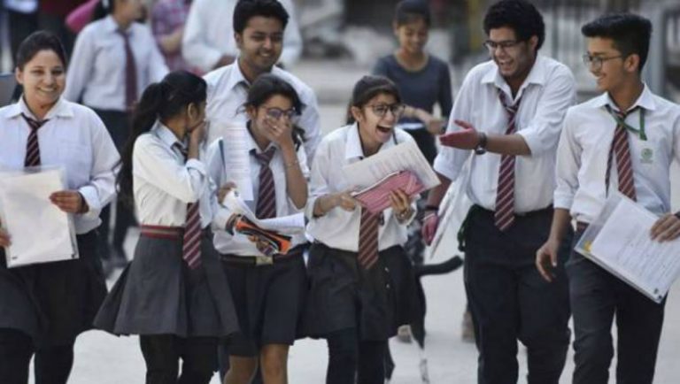 Schools Reopen: బడి గంట మోగిందోచ్.. తెలుగు రాష్ట్రాల్లో తెరుచుకున్న స్కూల్స్.. తొలిరోజే విద్యార్థులకు యూనిఫాం, పుస్తకాలు ఇచ్చేలా రేవంత్ సర్కారు ప్రత్యేక ఏర్పాట్లు