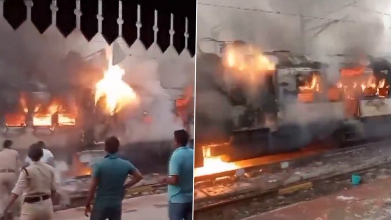 Train on Fire in Bihar Video: పాట్నా-జార్ఖండ్ ప్యాసింజర్ రైలులో భారీ అగ్నిప్రమాదం, కోచ్‌లలో ఒక్కసారిగా ఎగసిన మంటలు, వీడియో ఇదిగో..